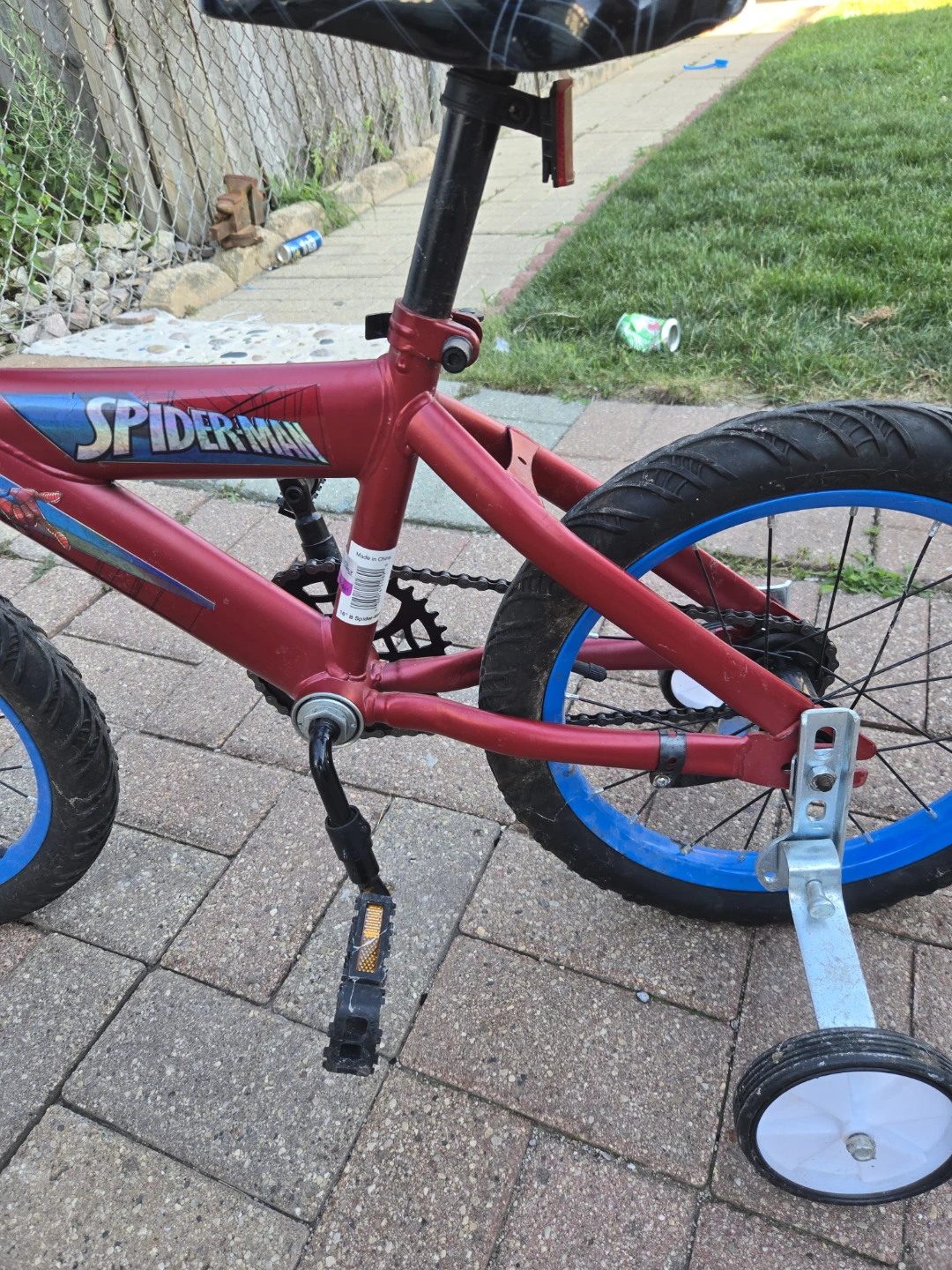 Spider-Man Kids Bicycle with Training Wheels - photo 2