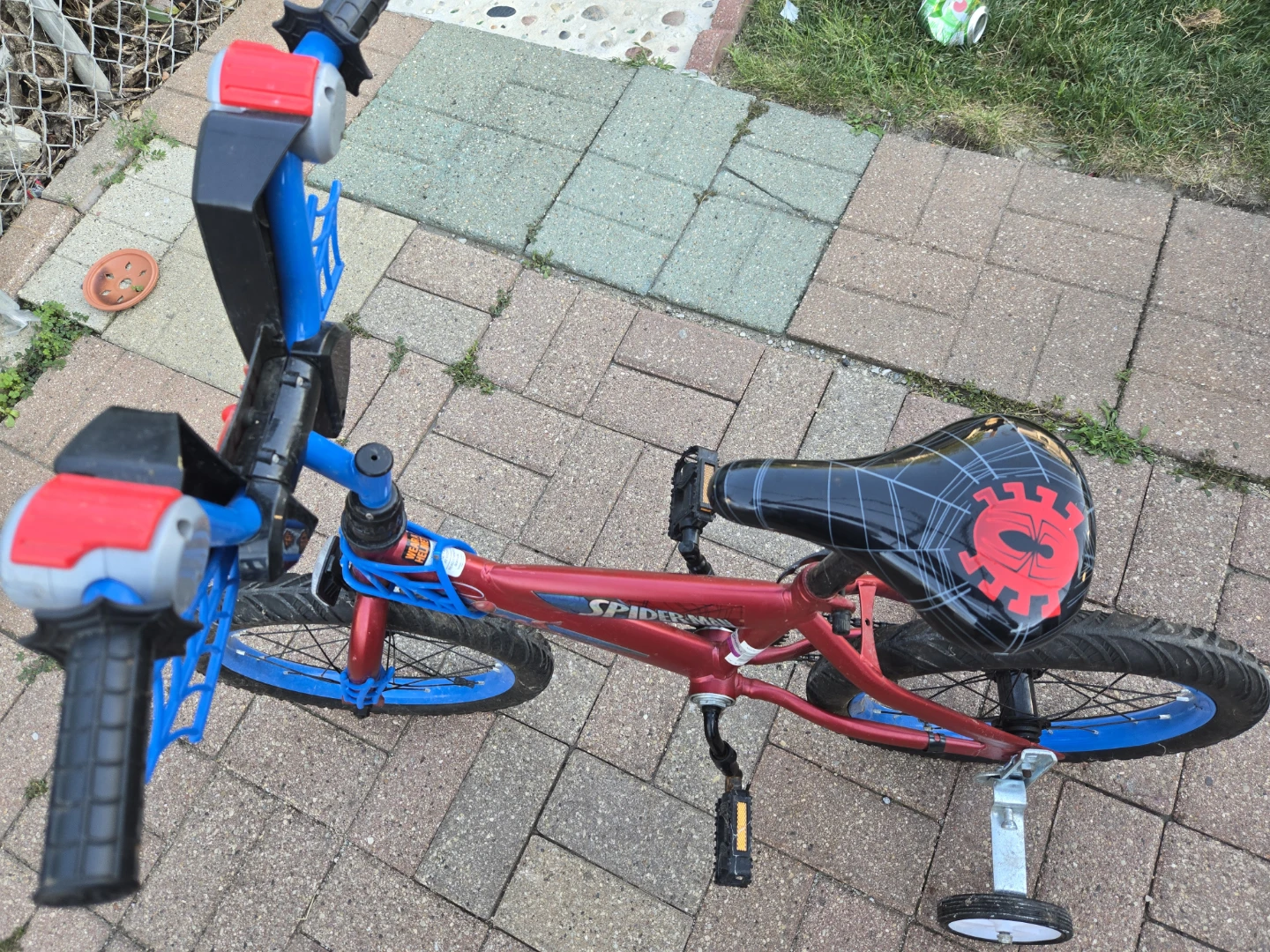 Spider-Man Kids Bicycle with Training Wheels - photo 4