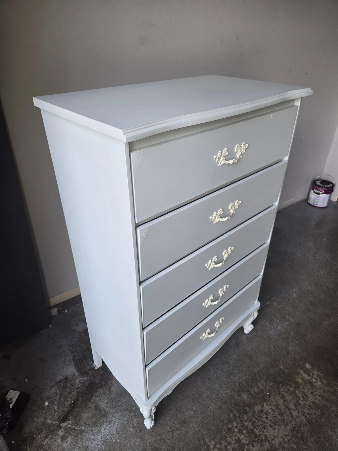 Light Grey/White  5-Drawer Chest - photo 2
