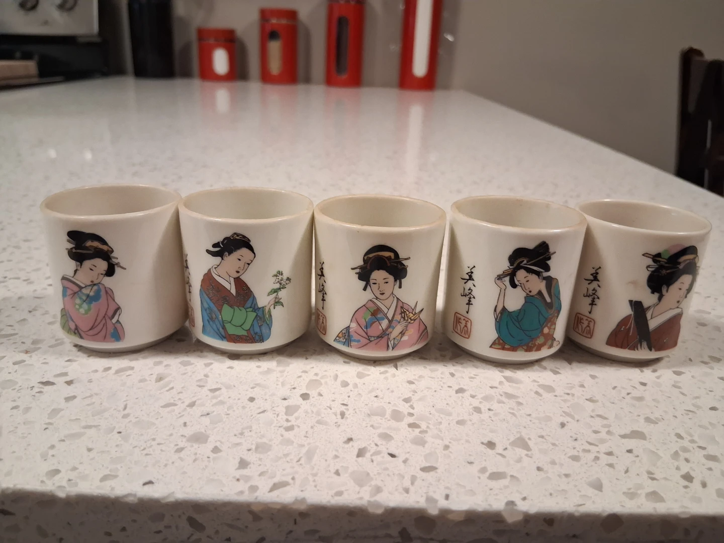 5 little cups