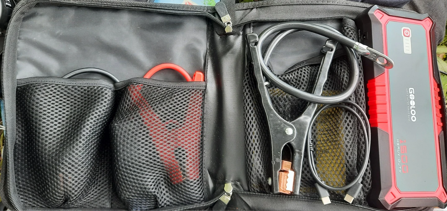 GOOLOO 1500A Heavy Duty Jump Starter Power Bank - photo 4