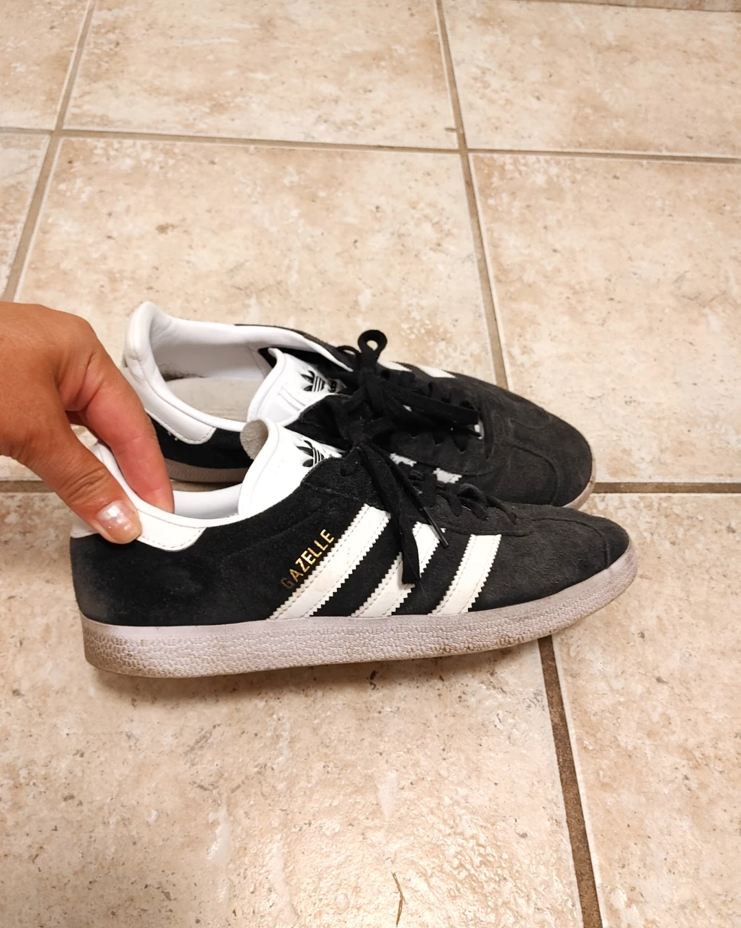 Adidas Gazelle Shoes size 8.5 - photo 2