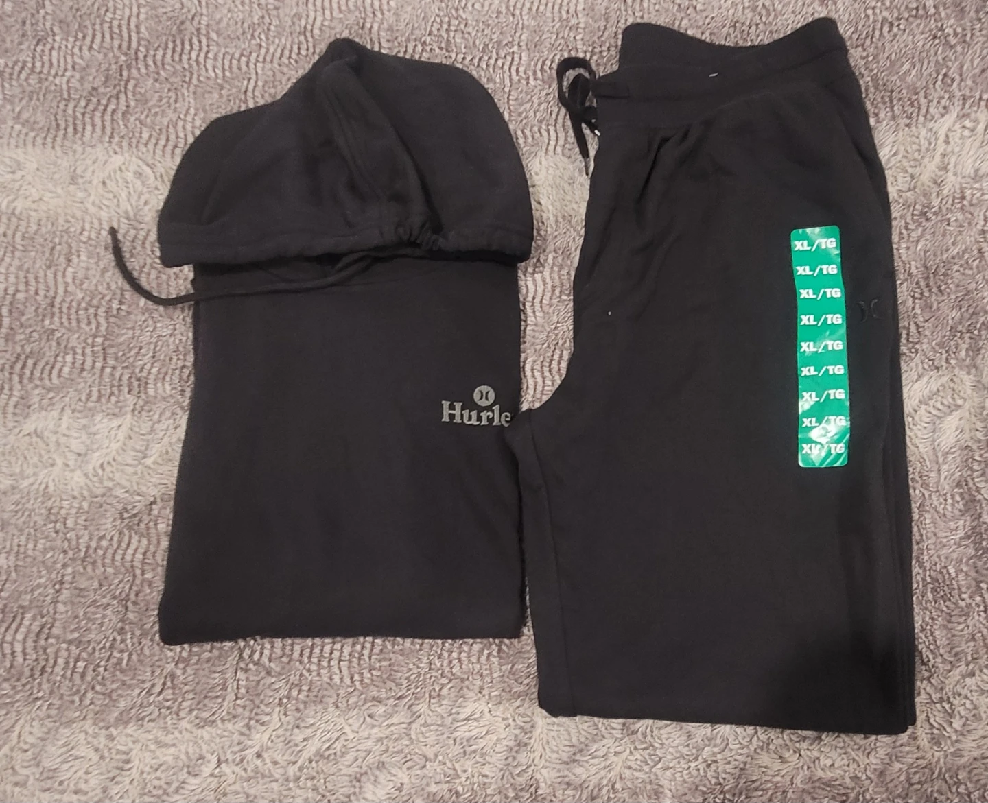 Hurley Black Sweatshirt and Pants Set XL/TG