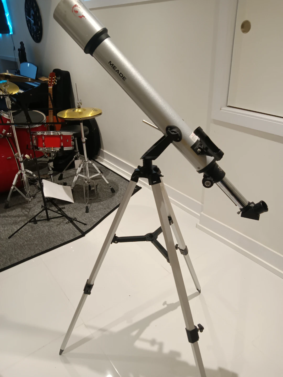 Meade Telescope with Tripod