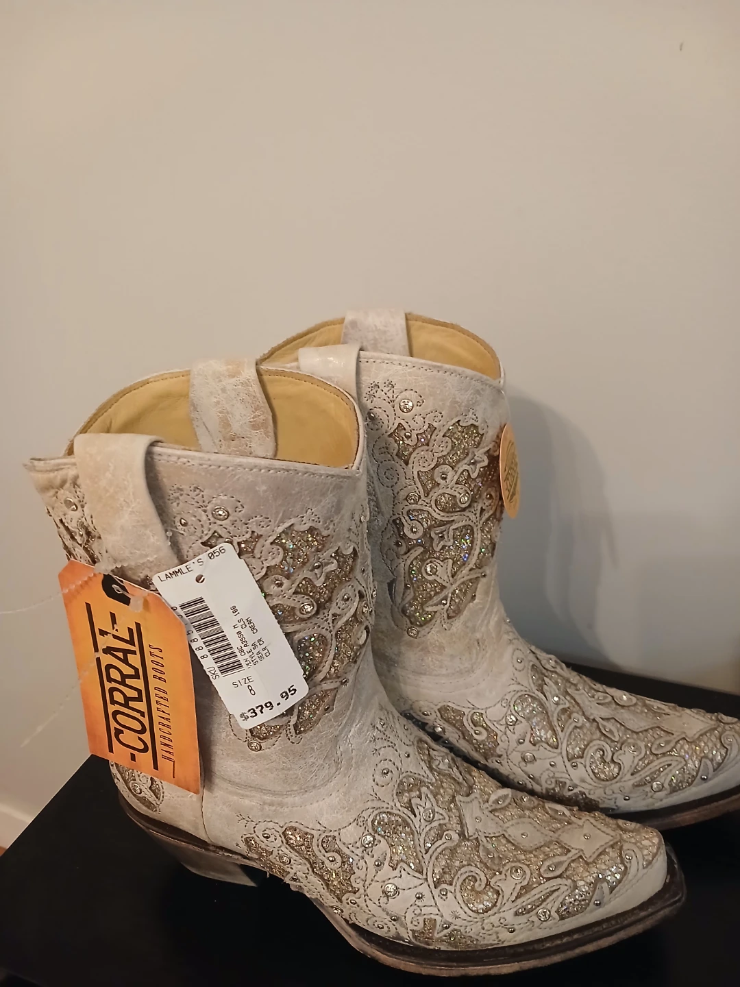 Corral Cream Embroidered Cowgirl Boots Size 8
