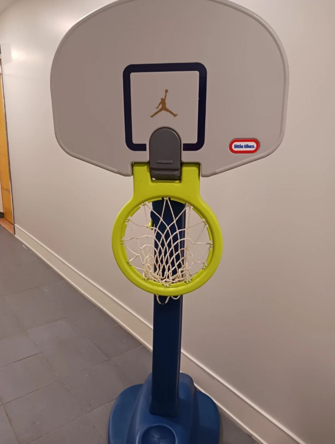 Little Tikes Jordan Jr. Basket. Hoop - No delivery - Cash only