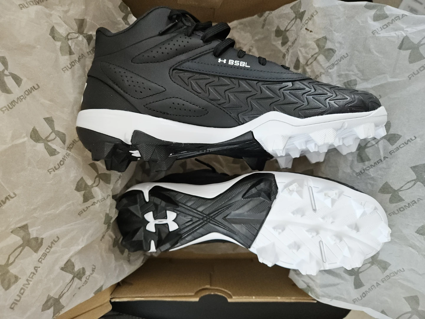 New Size 8 mens Under Armour Leadoff Mid 3.0 Baseball Cleats - photo 2