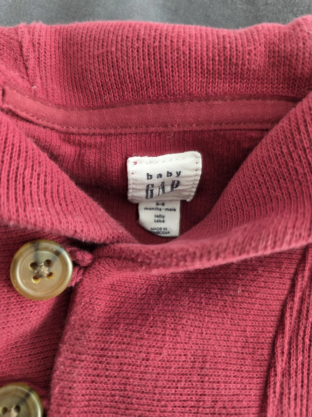 Baby Gap Red Sweater 3-6 months - photo 2