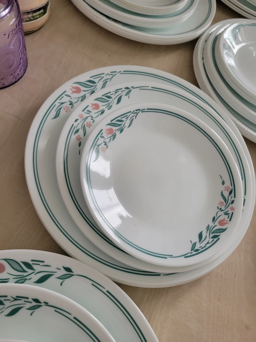 12 pcs Corelle Dinnerware Sets, $29 each - photo 4