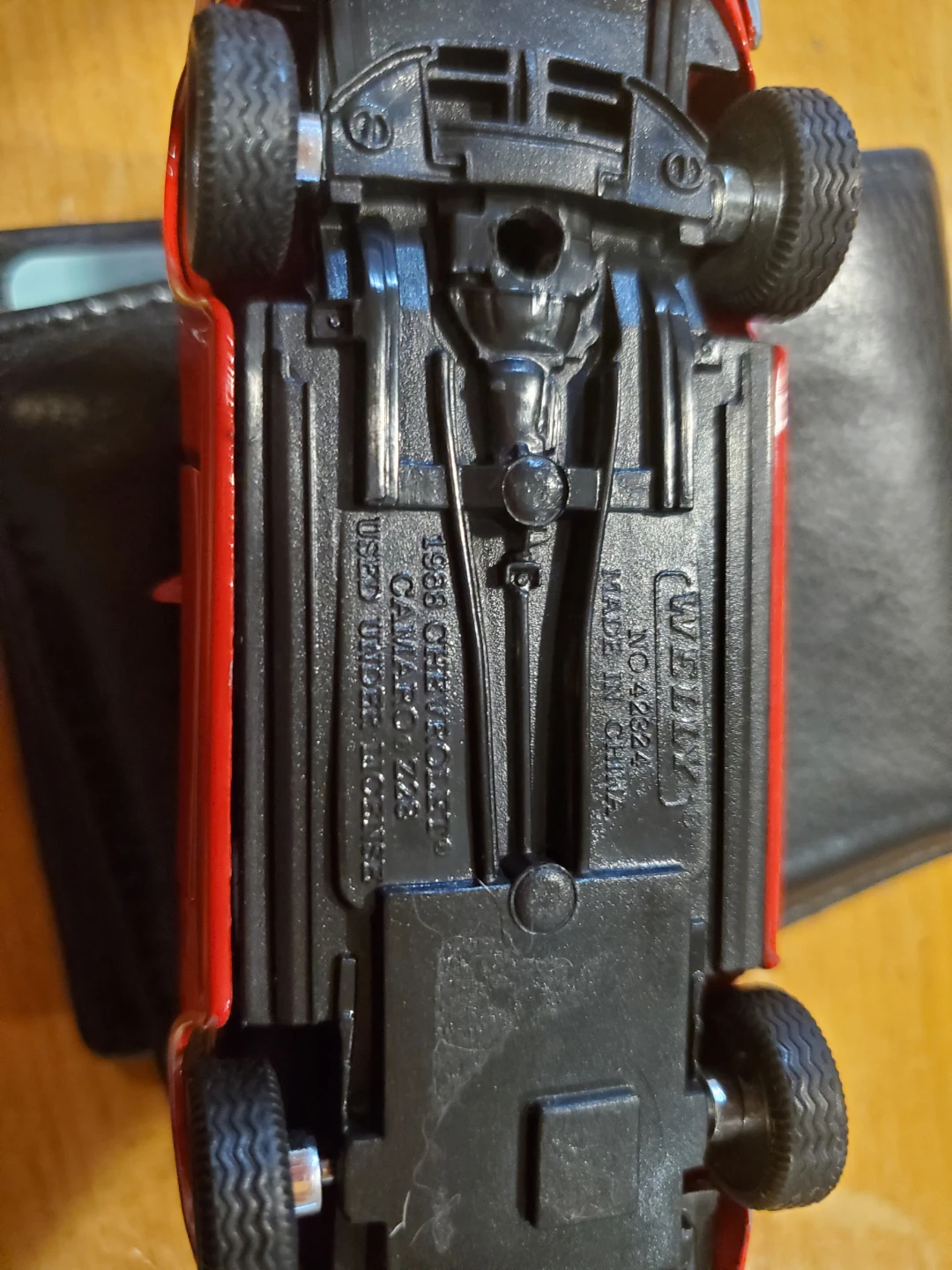 1/36 Welly Diecast Chevrolet Camaro Z28 1968 - photo 2