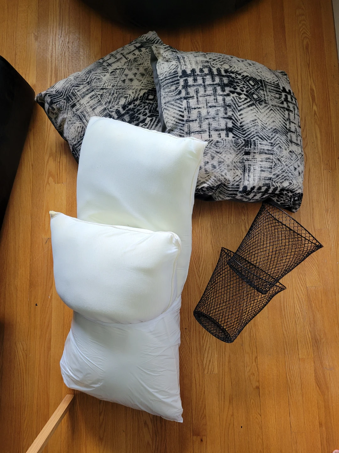 TRADE - Pillows and Waste Baskets - photo 2