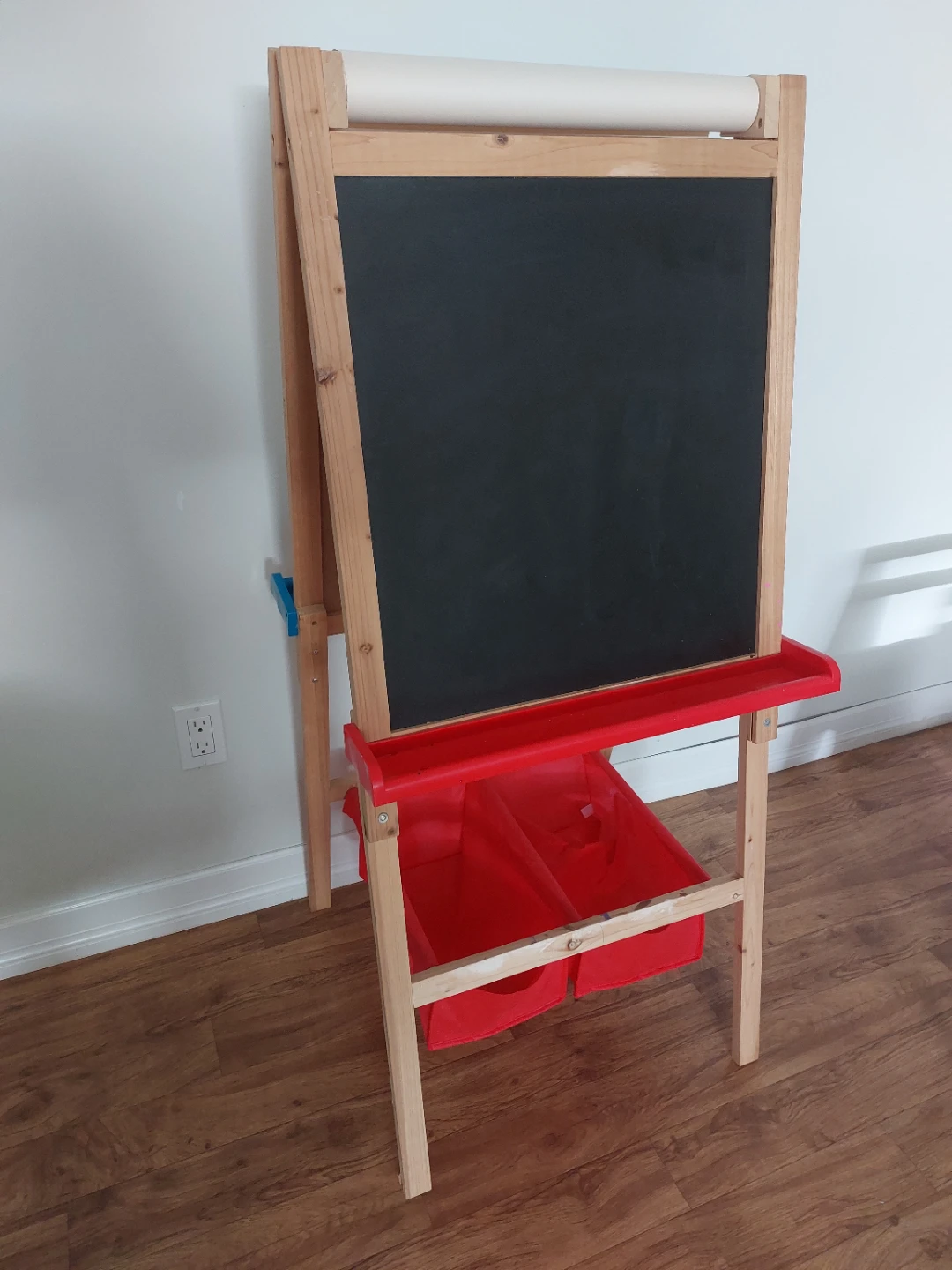 Wooden Art Easel with Chalkboard and Storage