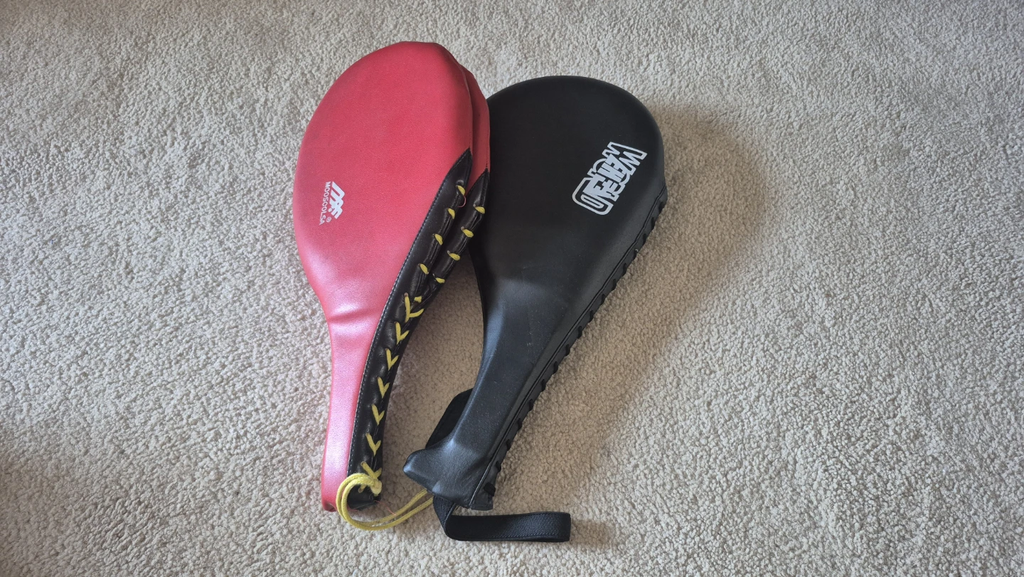 2 Martial Arts Taekwondo Kicking Target Mitts