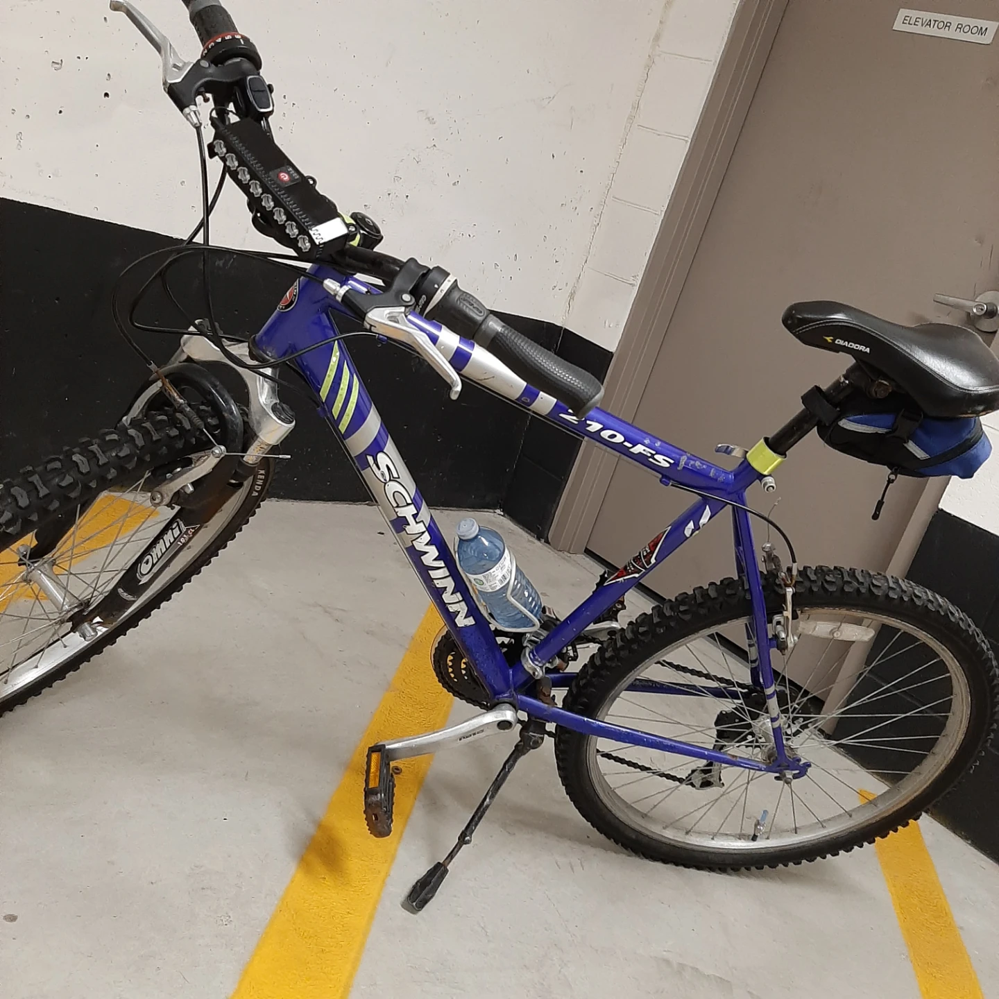 Schwinn 210-FS Mountain Bike - photo 2