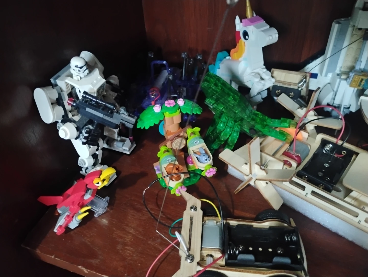 Various Lego sets/diy robot builds