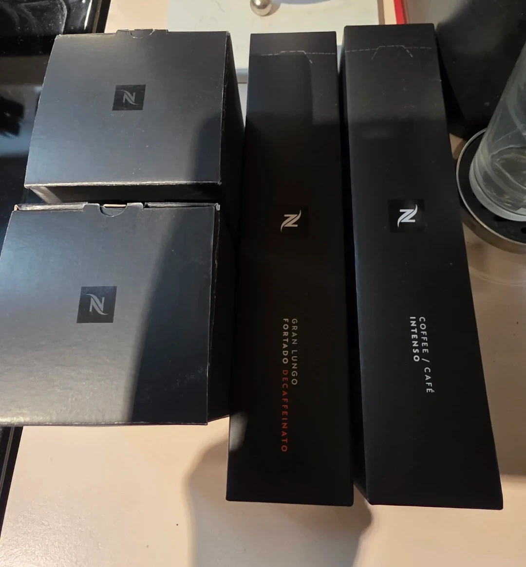 Nespresso Vertuo Coffee Machine with Coffee Pods - photo 2