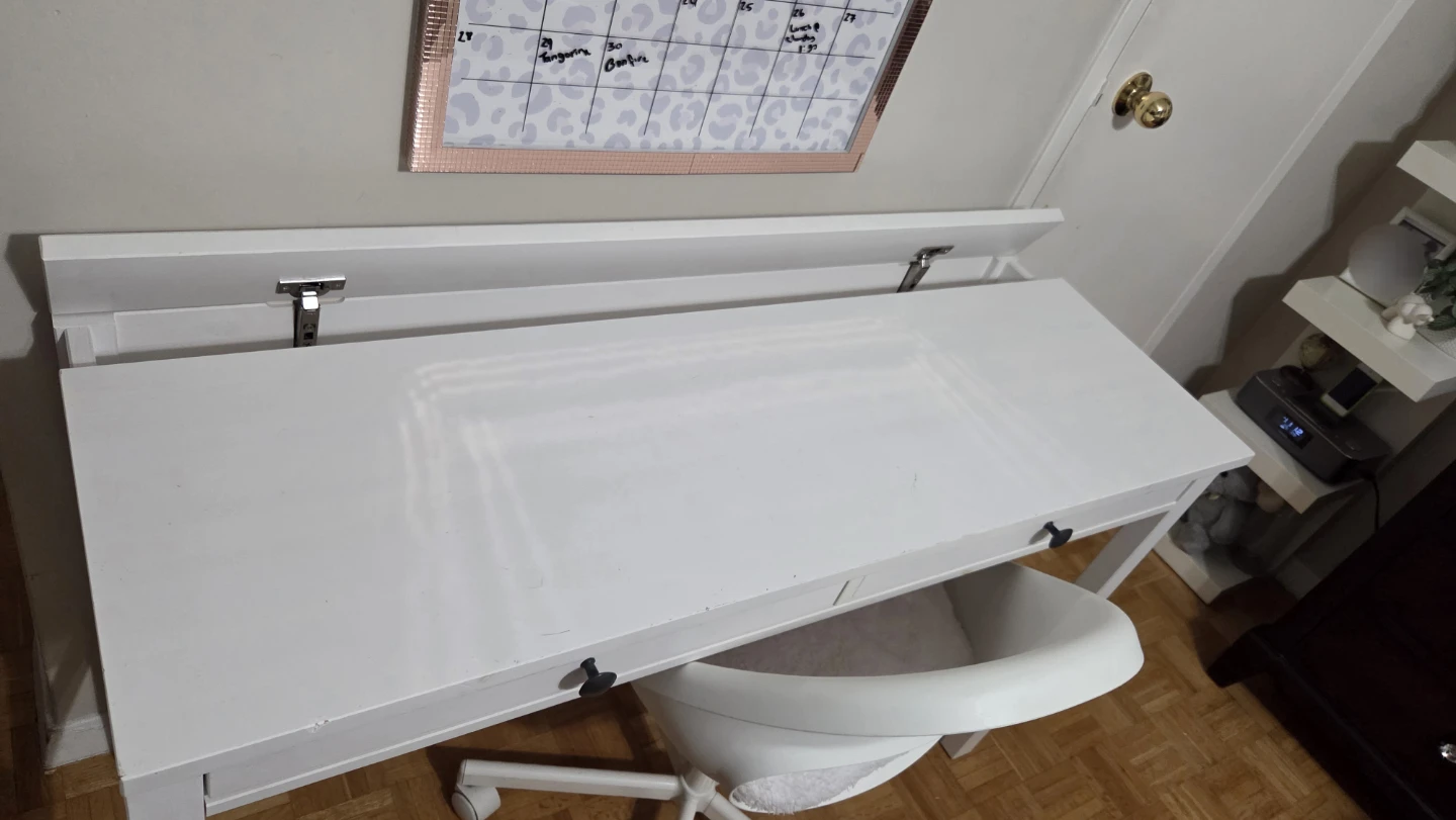 White Ikea Desk - photo 3