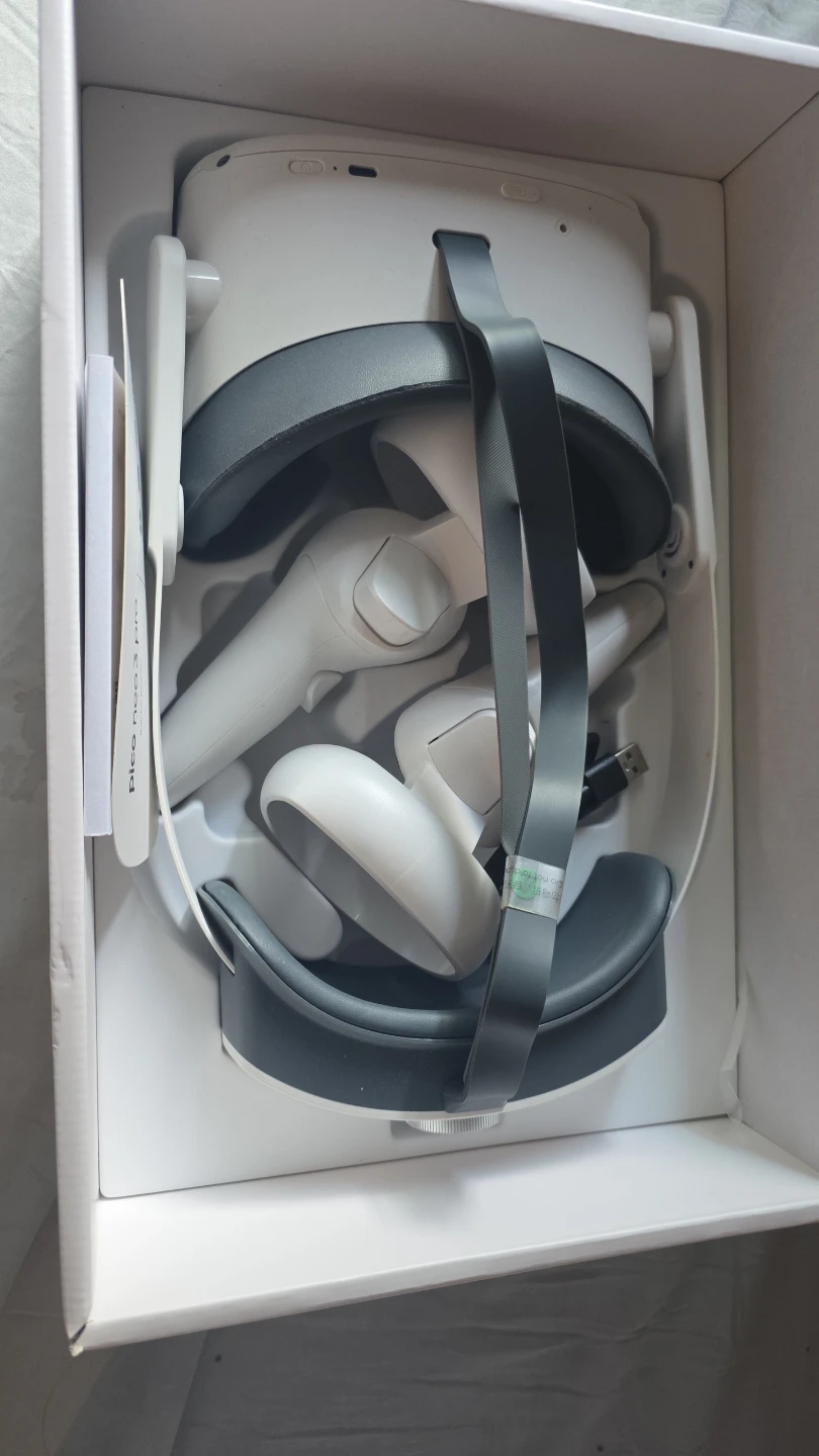 Pico Neo 3 Pro VR Headset - photo 2