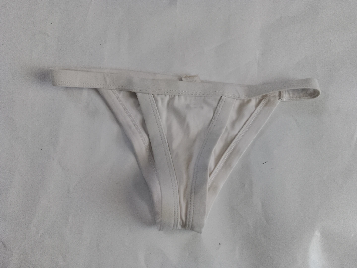Akira Chicago Red Label  bikini bottom  size L
