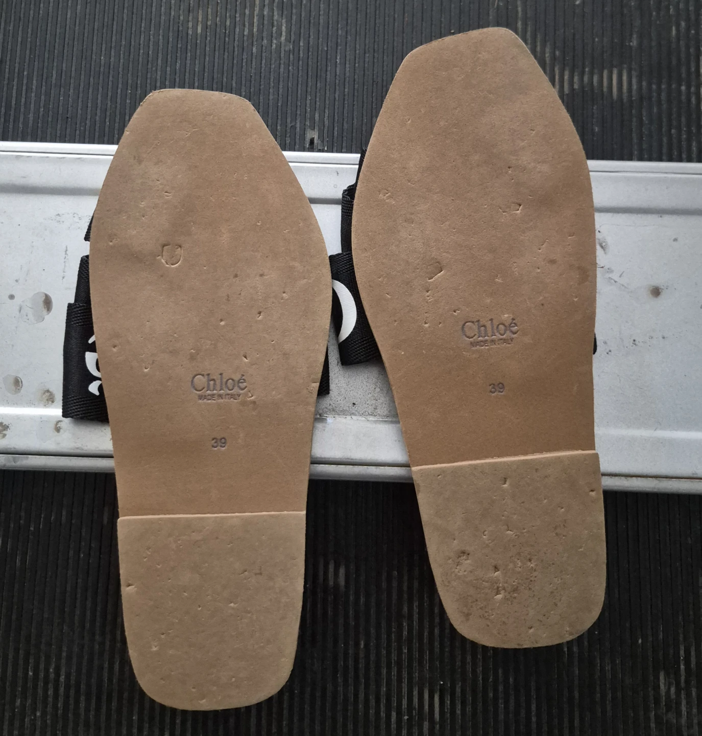 Chloé Black Logo Slide Sandals Size 39 - photo 2