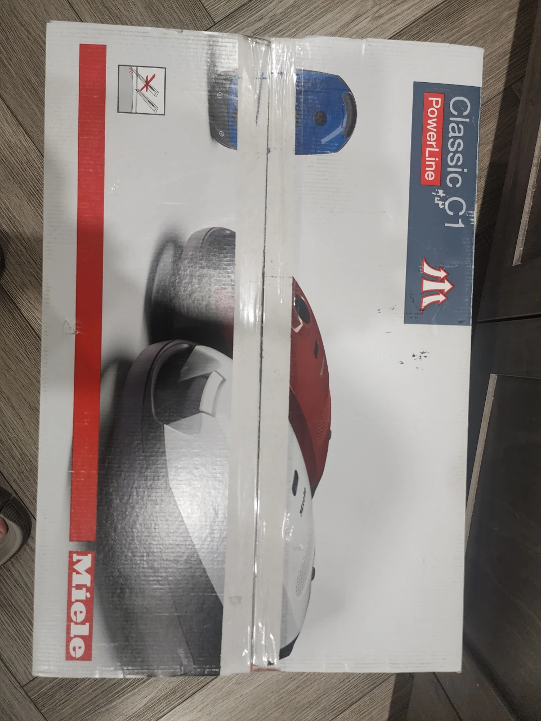 Miele Classic C1 PowerLine Vacuum Cleaner - photo 3