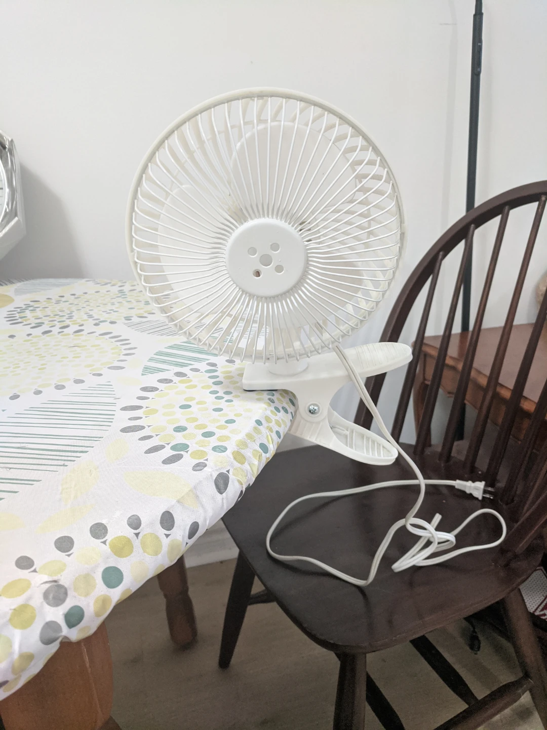 White Clip-On Fan - photo 3