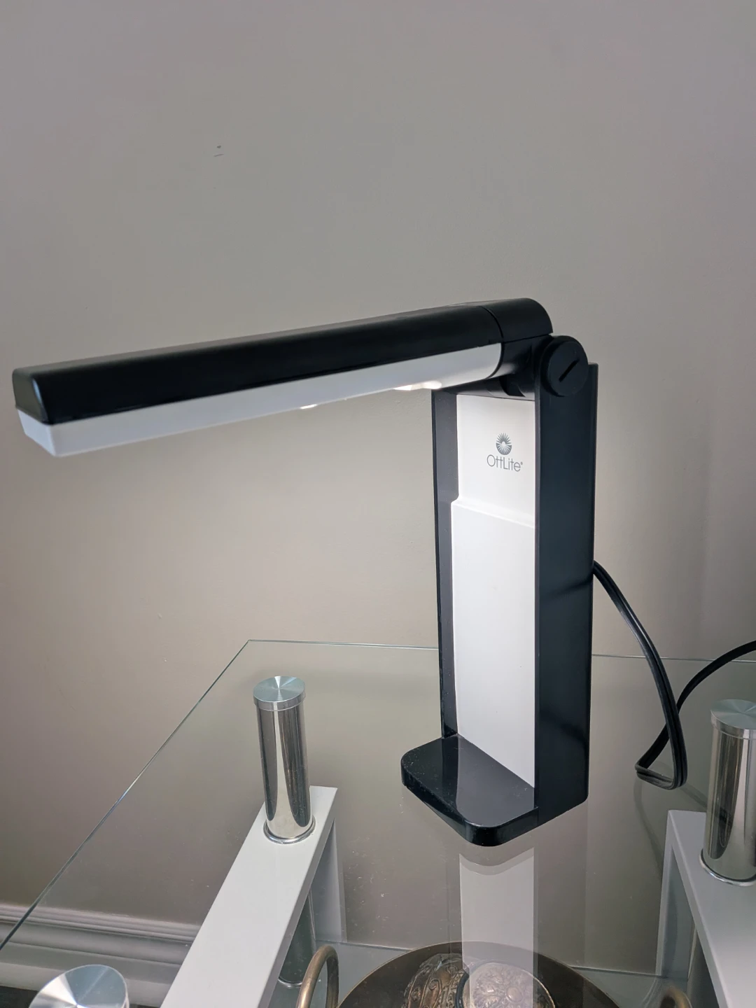 OttLite desk Lamp - photo 2