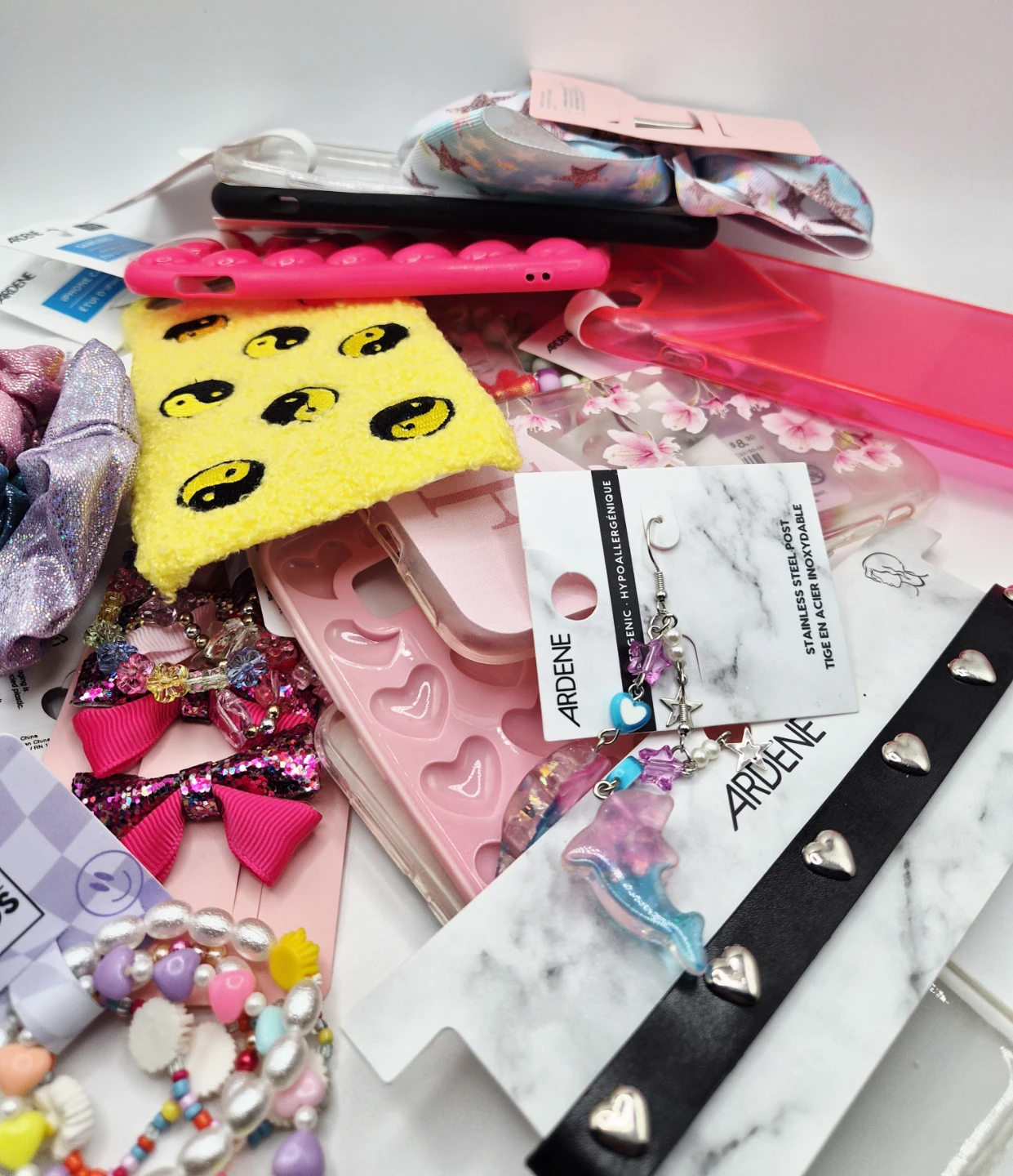🤯 BRAND NEW TAKE ALL Assorted Accessories & Phone Cases - photo 2