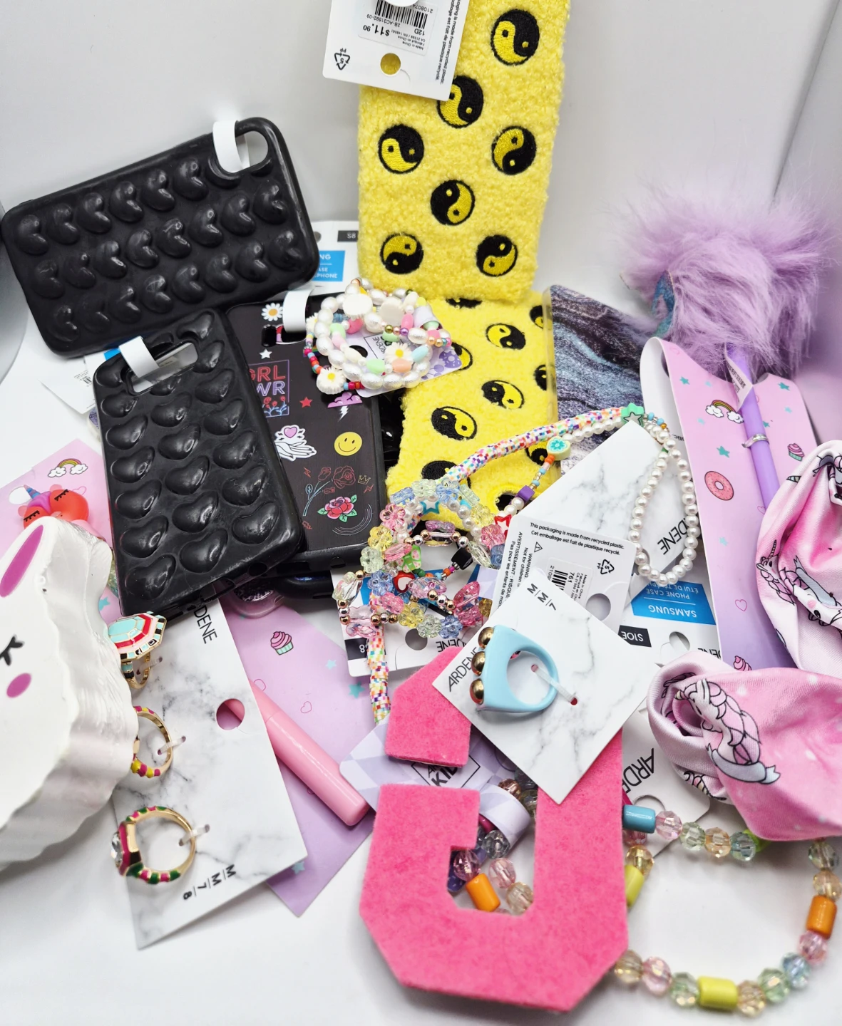 🤯 BRAND NEW TAKE ALL Assorted Accessories & Phone Cases - photo 3