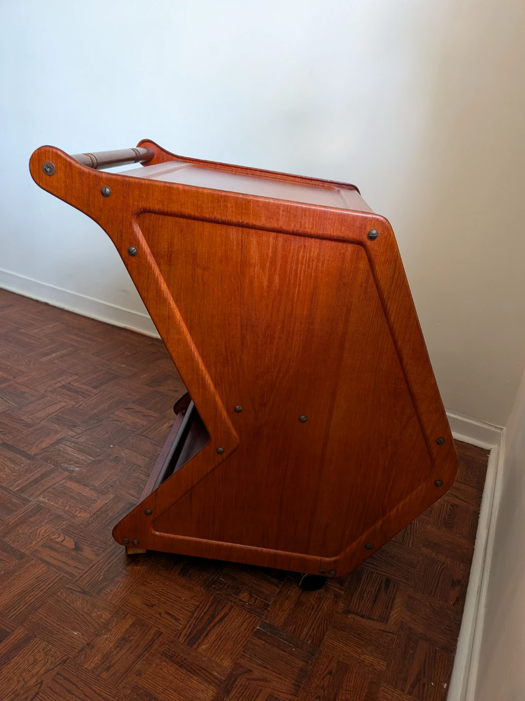 Vintage Mid-century modern teak bar cart. - photo 2