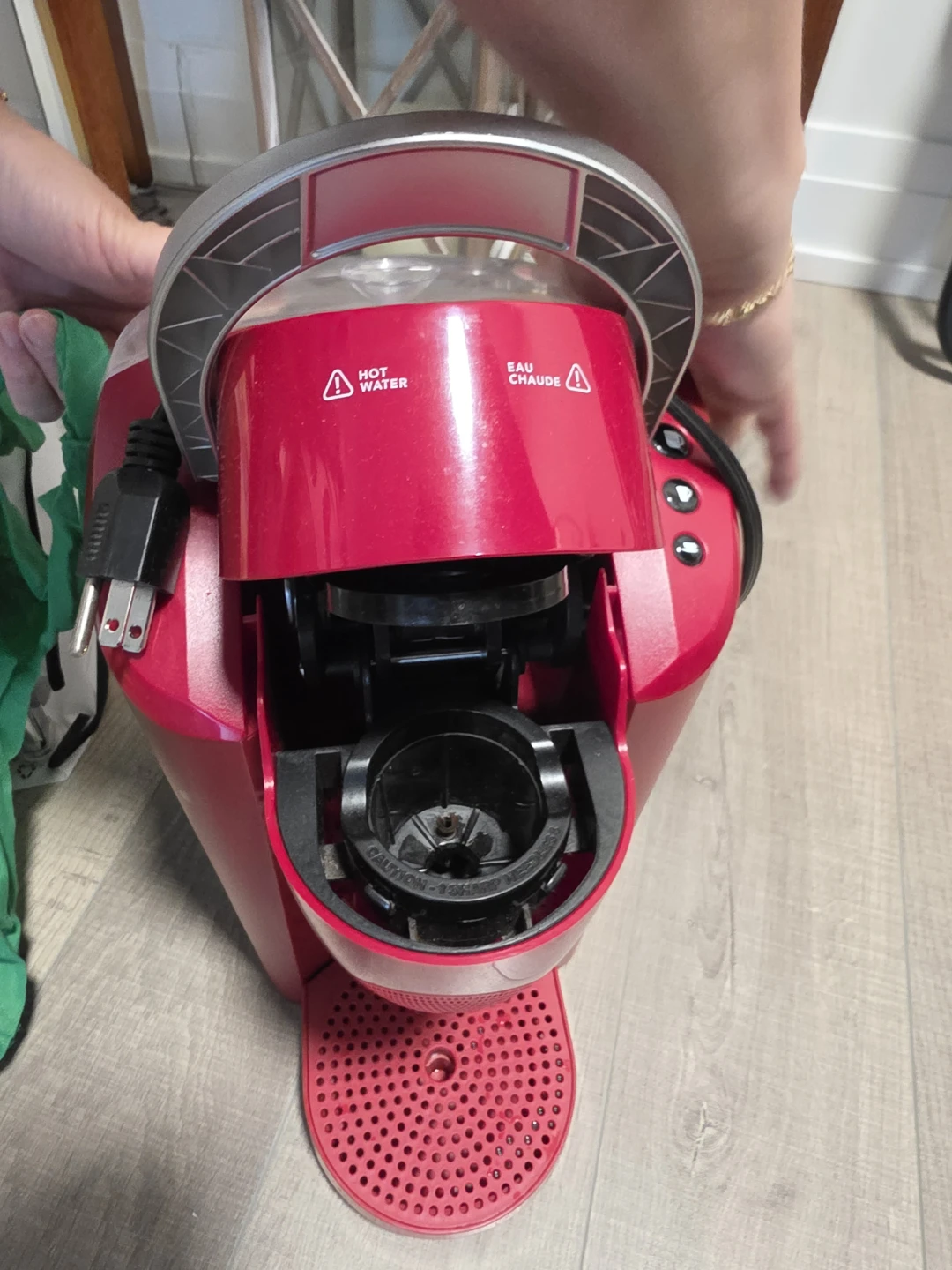Keurig K-Cup Coffee Maker (Red) - photo 2