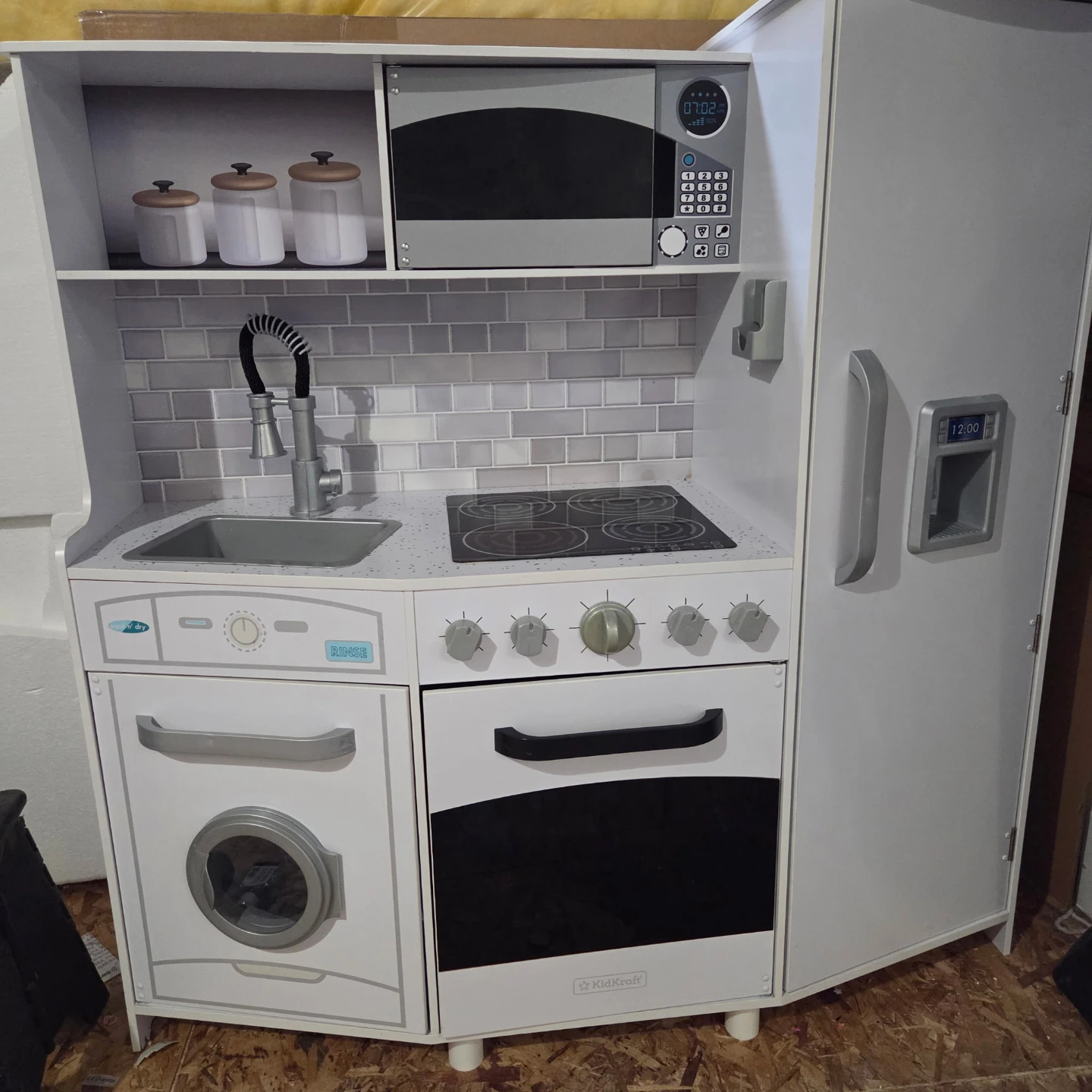 KidKraft Wooden Play Kitchen