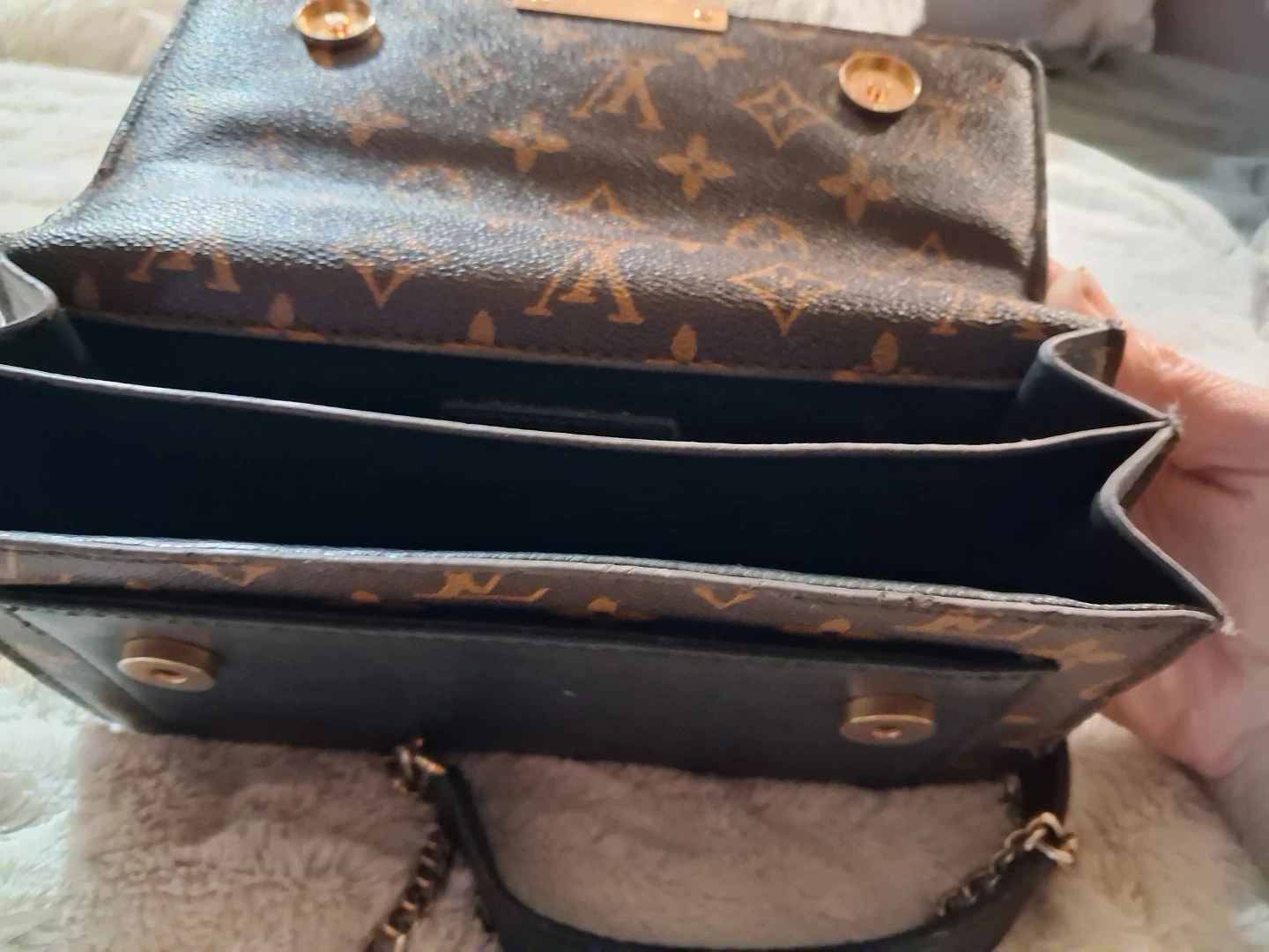 Louis Vuitton Monogram Chain Shoulder Bag - photo 3