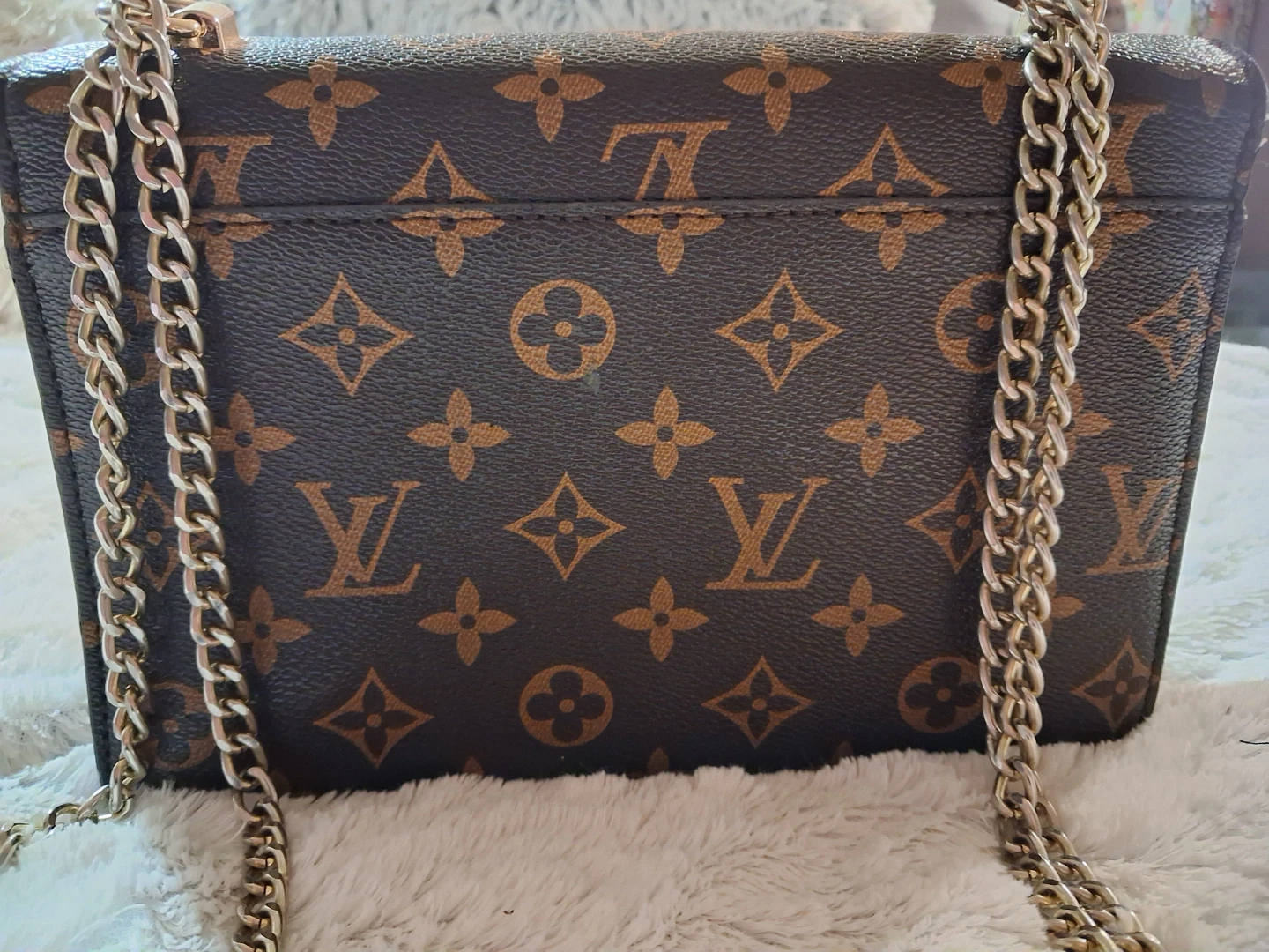 Louis Vuitton Monogram Chain Shoulder Bag - photo 4