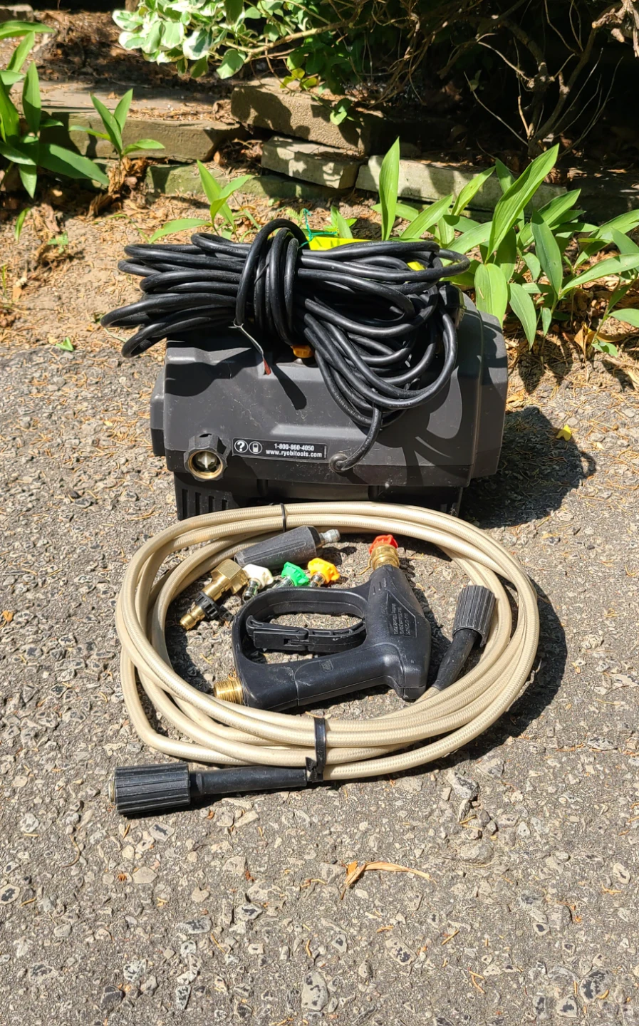 Compact Ryobi Pressure Washer 1800PSI - Excellent Condition - photo 4