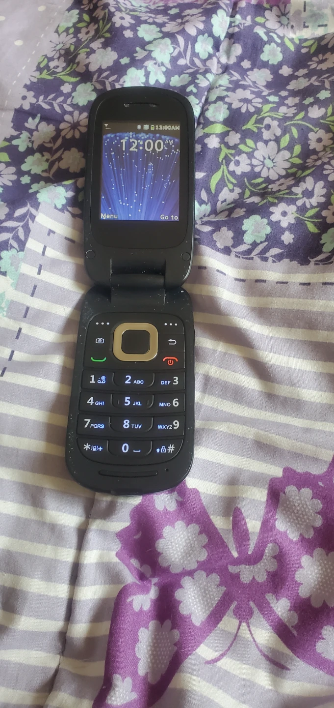 HUAWEI Flip Phone - photo 3