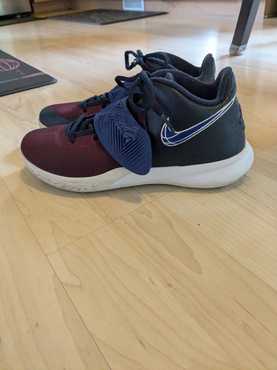 Nike Kyrie Flytrap III (3) Basketball Shoes