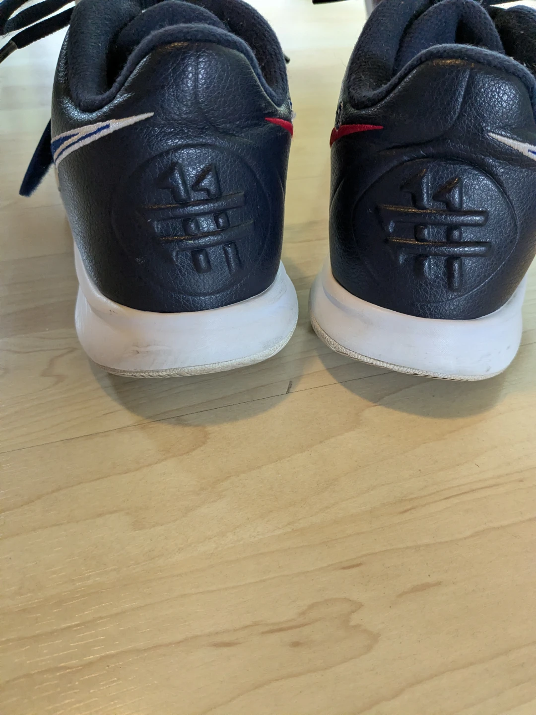 Nike Kyrie Flytrap III (3) Basketball Shoes - photo 4