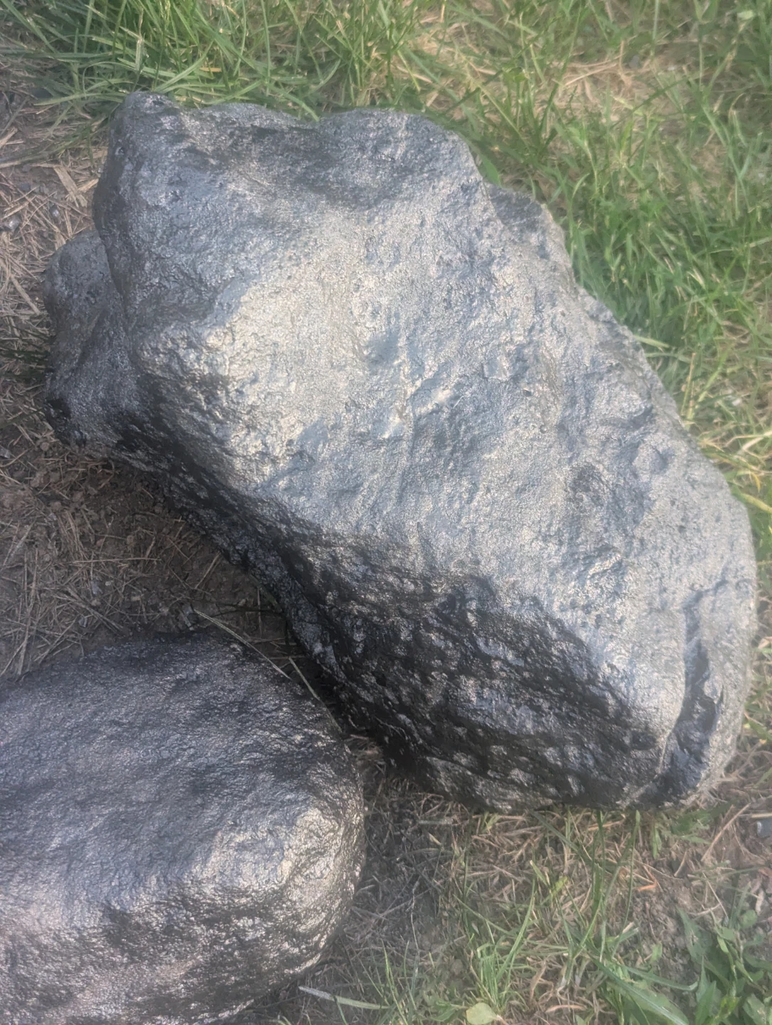 Decorative garden "moon" rocks - photo 3