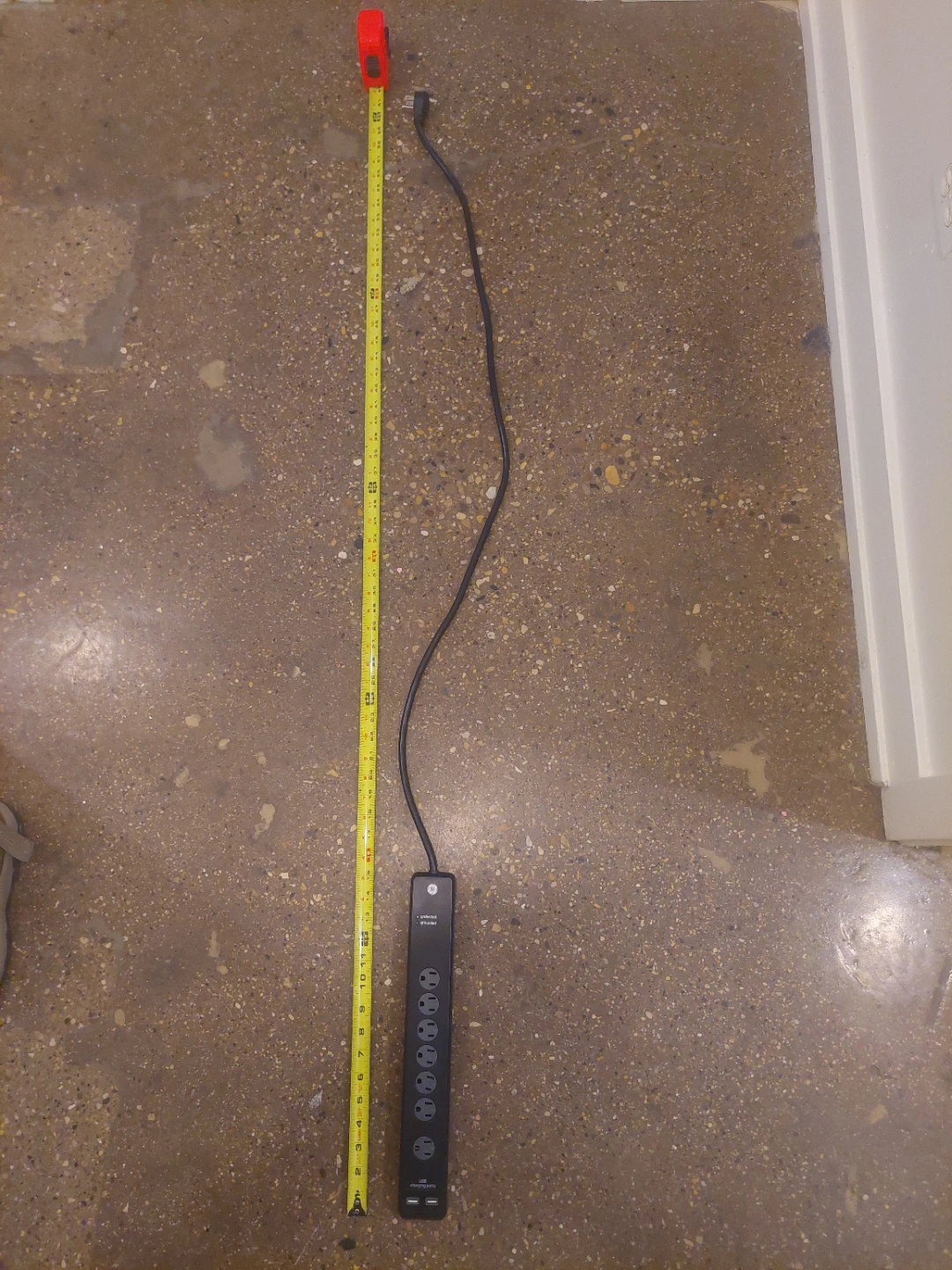 GE Surge Protector Power Strip with USB Charging Ports - photo 3