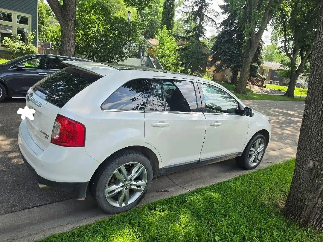 White Ford Edge Spot Limited SUV Low mileage - photo 3