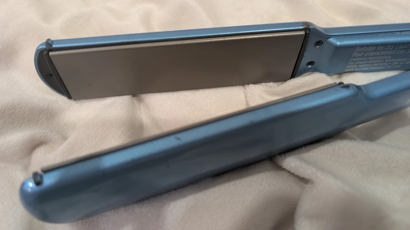 BaBylissPRO Nano Titanium Flat Iron - photo 2