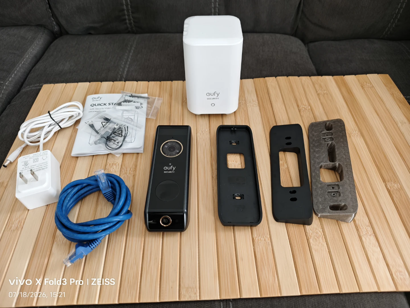Eufy T8213 Dual Camera + Home base 2