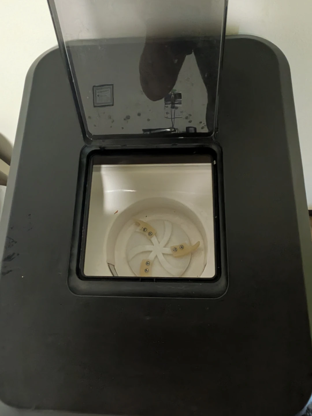 Frigidaire EFIC245-SS Nugget Ice Maker & Water dispenser - photo 5