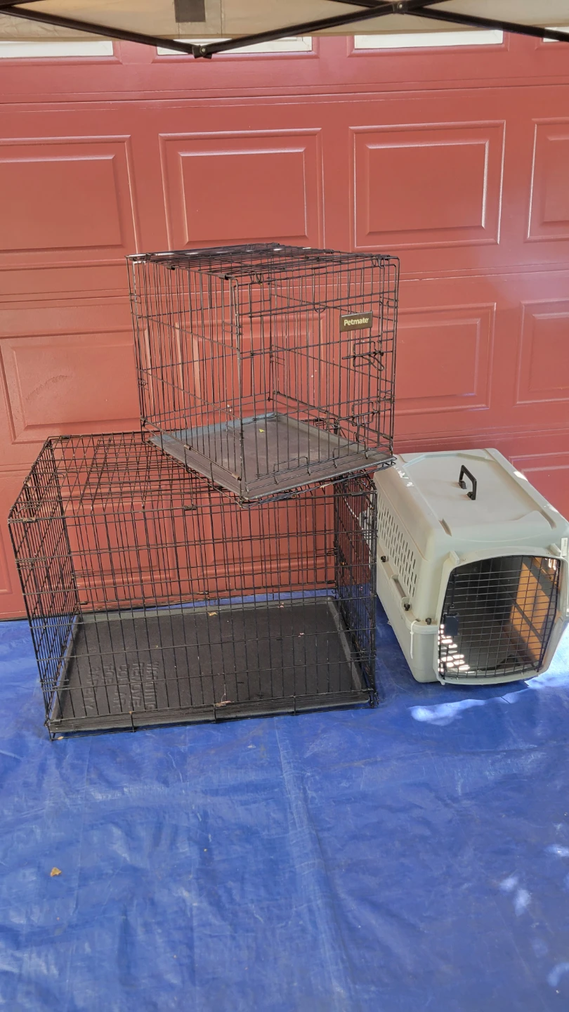 Petmate Dog Crate and 2 Wire Crates