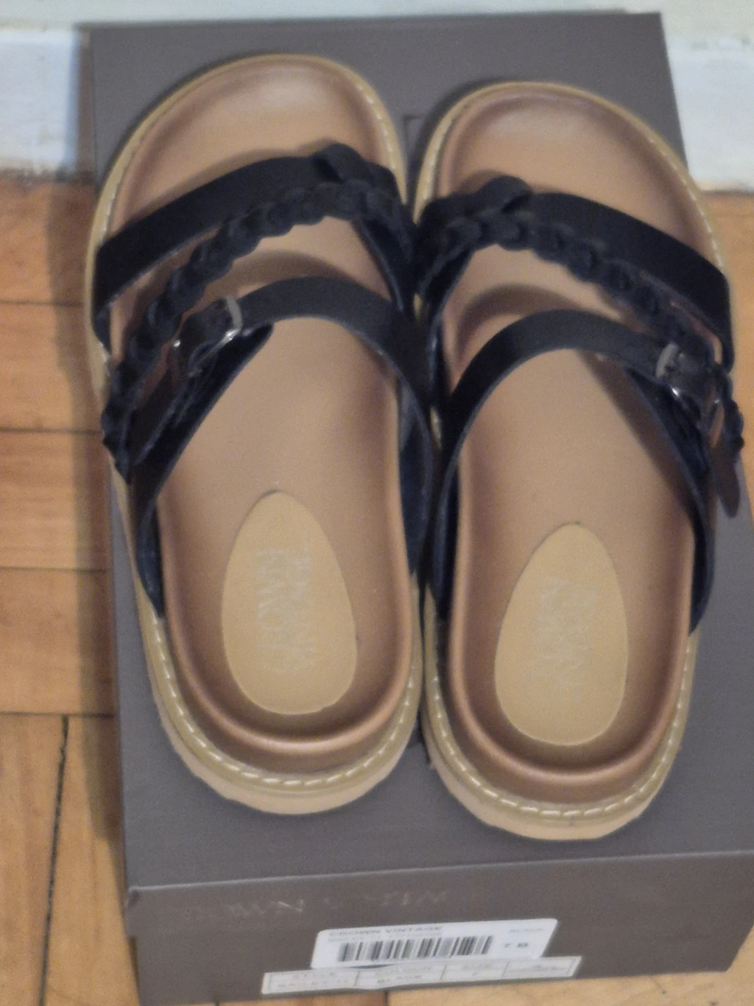 BNIB)Crown Vintage Size 7 Black Bailey Sandals - photo 3
