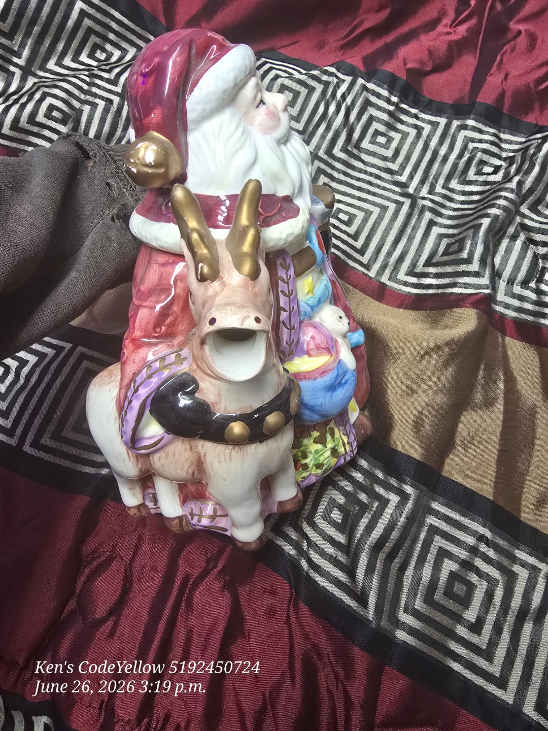 Santa Claus and Reindeer Ceramic Teapot - photo 3