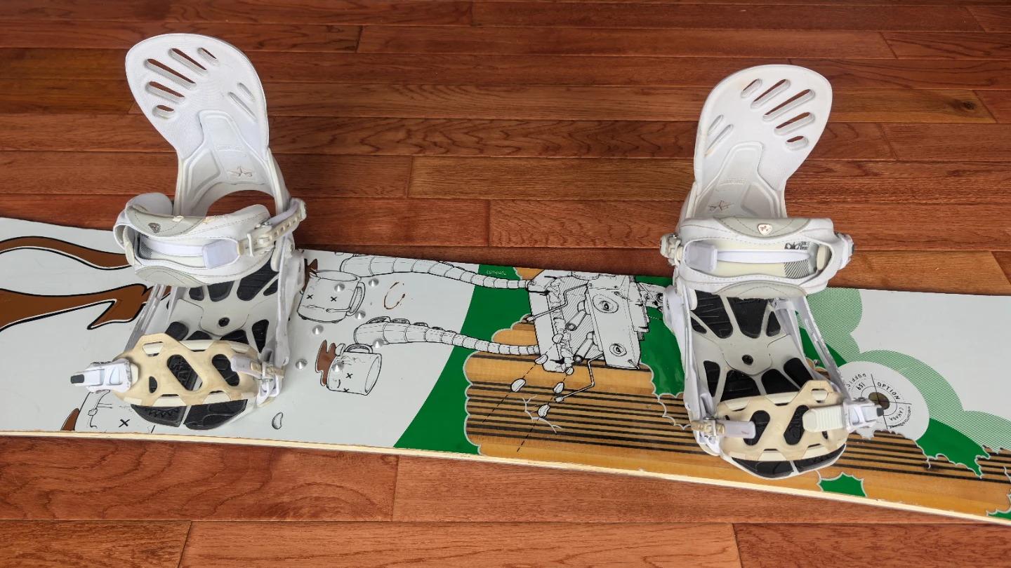 Rome SDS snowboard bindings and board - photo 2