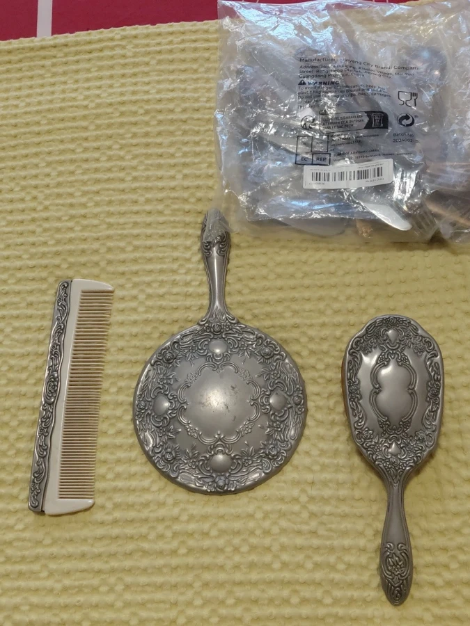 Silver Plated Cutlery Set and Vanity Set - photo 2