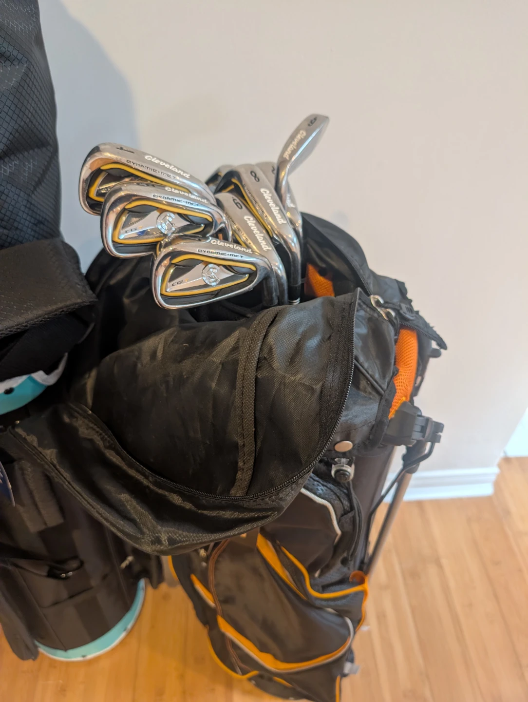 Cleveland Golf Club Set with Bag - photo 2